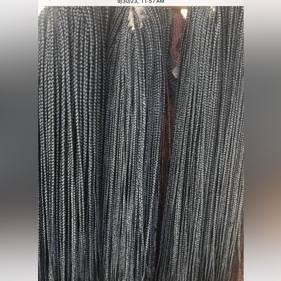 28" Full Lace Knotless box braid Hand Braided color 1 Black - Picture 3 of 4